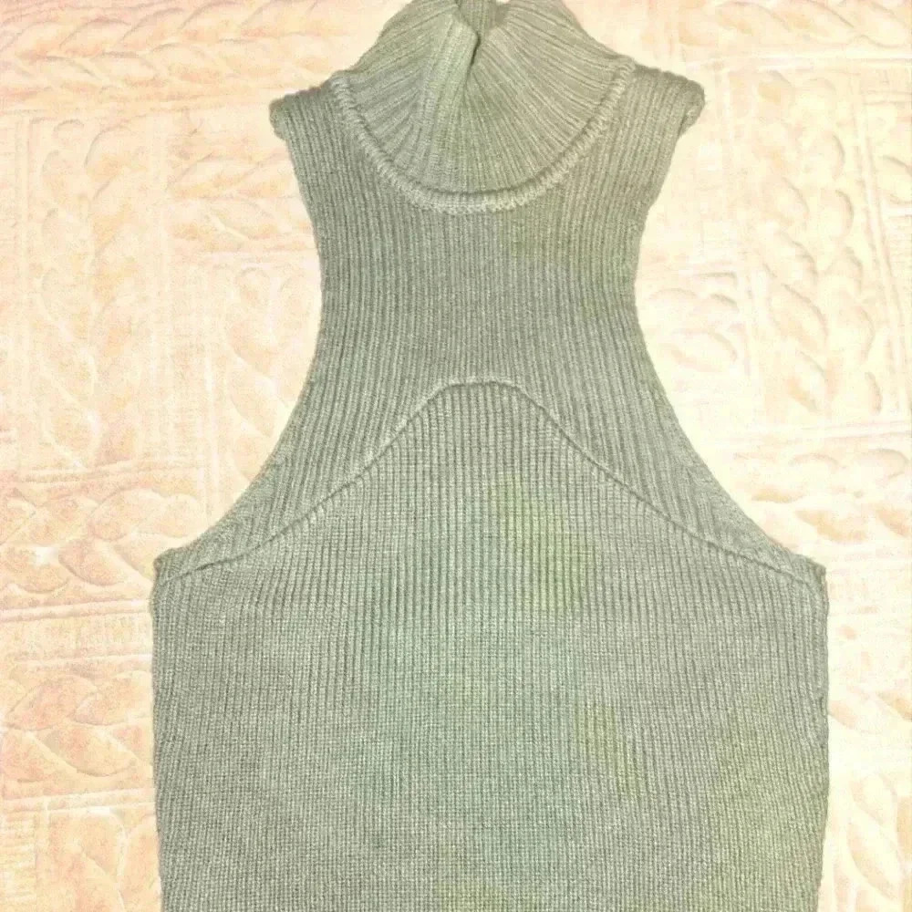 Sleeveless Ribbed Turtleneck Sweater Vest - Gray